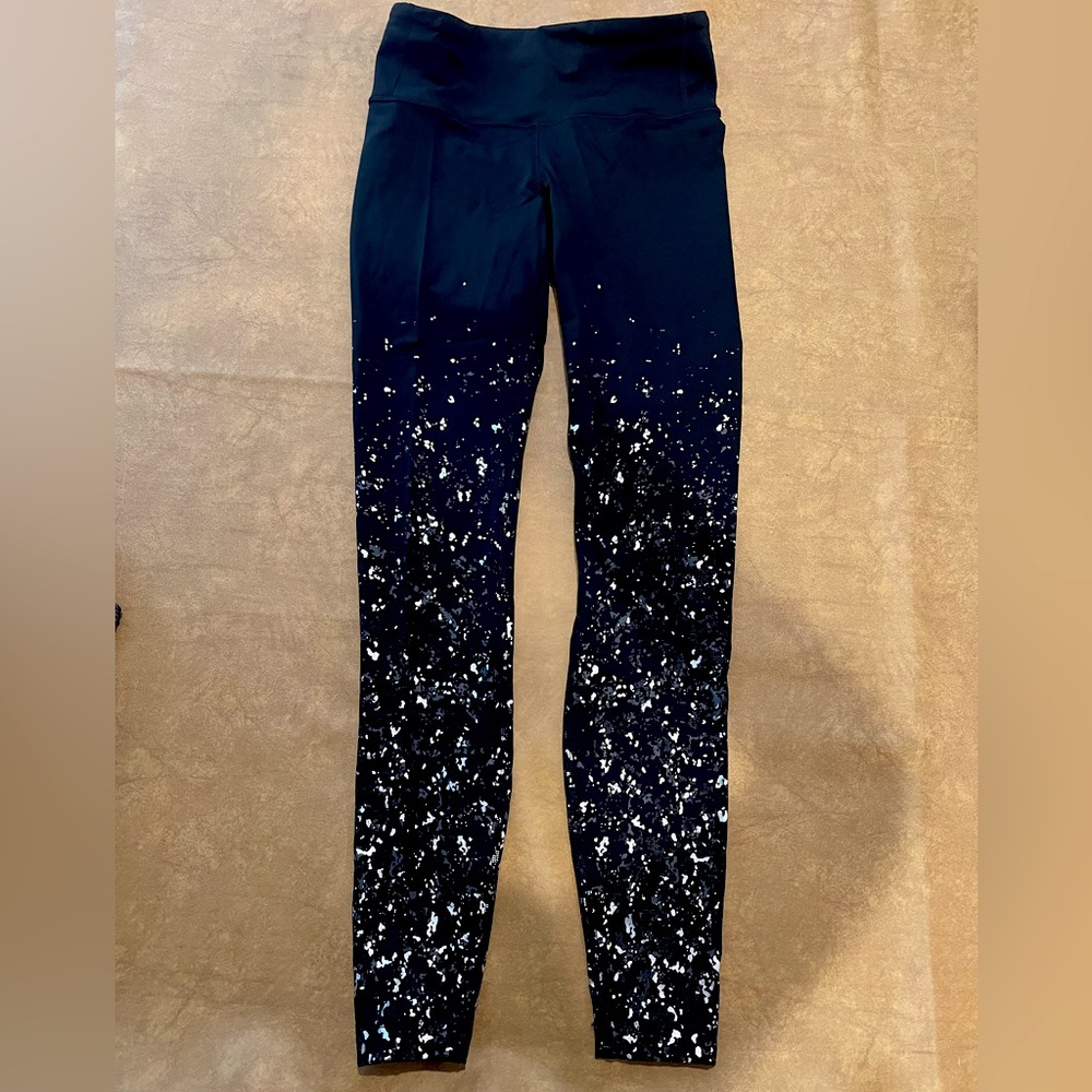Lululemon Speed Wunder Leggings in Black, charcoal, and silver - Size 4